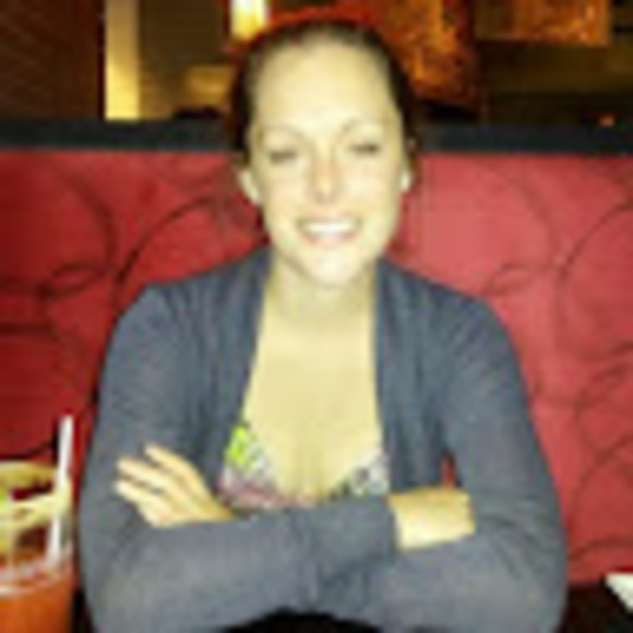 Meet your Posher, Christie - Picture 1 of 1